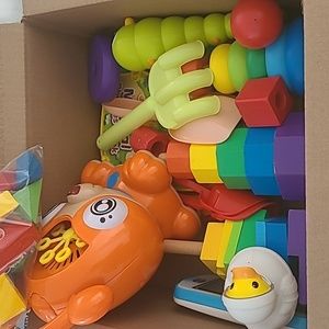 TOYS BUNDLE SOLD AS IS
